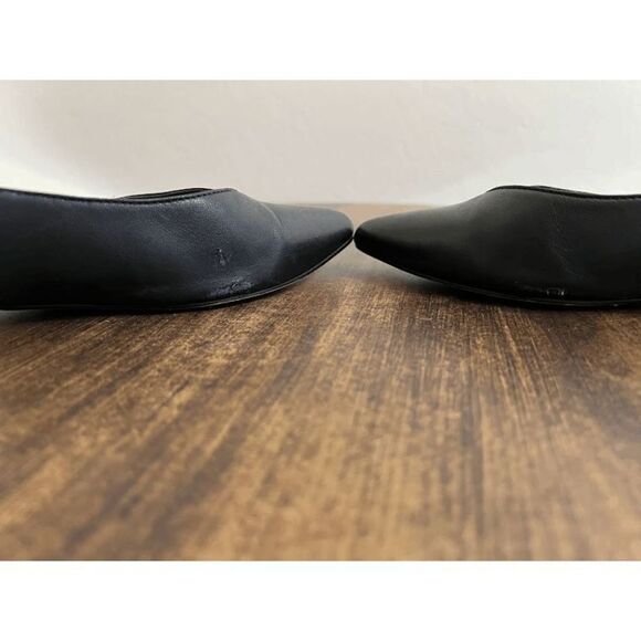 Size 8.5 Black Vince Camuto Pointy toe Slingback flats. - Picture 4 of 7